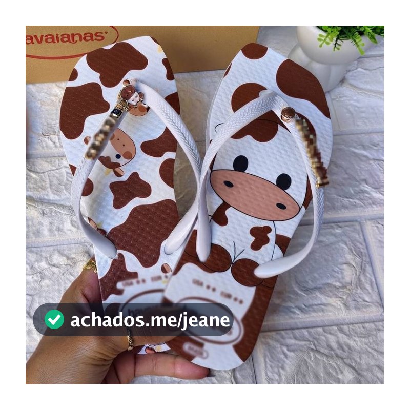 Chinelo Feminino Vaquinha Marrom Com Pingente Confortável