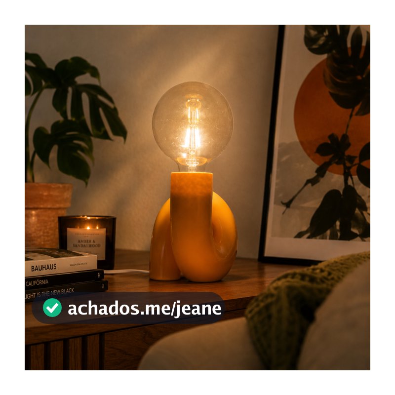 Luminária Decorativa Orbe Âmbar de Mesa | Design Moderno Retrô com Lâmpada Globo