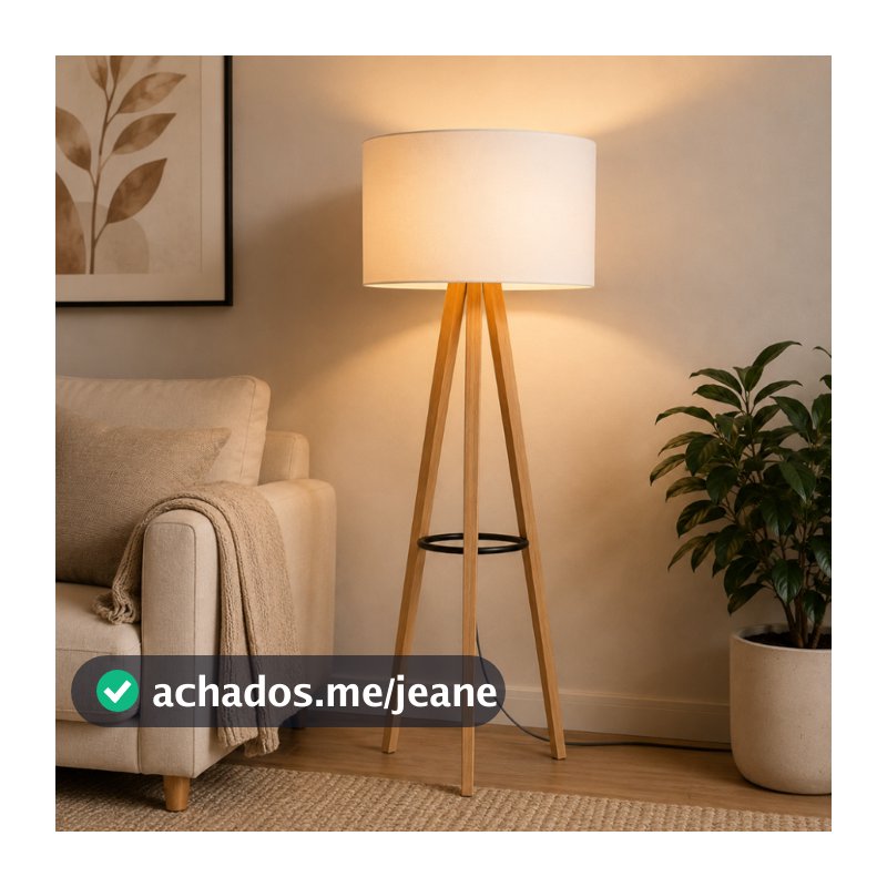 Luminária Alta de Chão Dubai – Design Tripé Madeira com Cúpula Off White