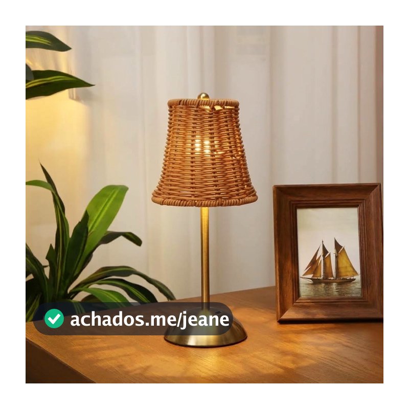 Luminária de Mesa Led 3 Tons Usb Marrom Metal para Quarto Escritório Home Office e Decoração Praticidade Uso