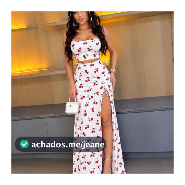 Conjunto feminino cropped e saia longa em empinar bumbum estampado com recorte lateral e cintura alta