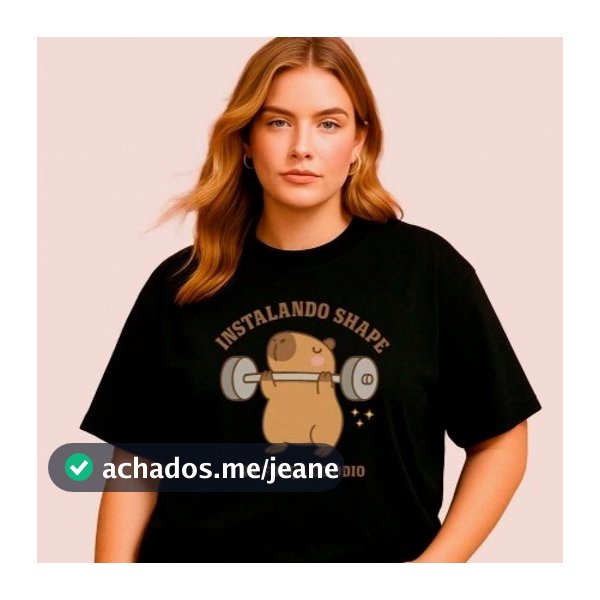 Camiseta Plus Size Preta com Estampa Capivara, Gola Redonda e Manga Curta