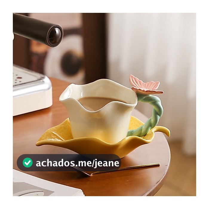 Xícara de café de alto valor com língua de flor e borboleta conjunto de pires de cerâmica