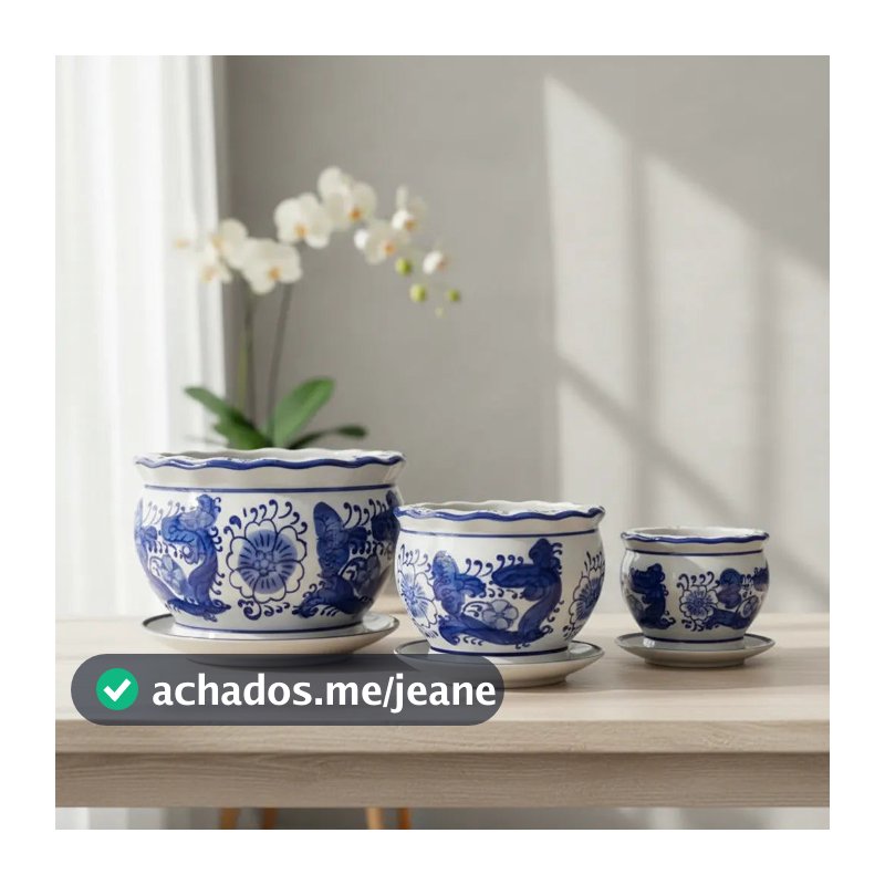 Conjunto com 3 Cachepôs de Cerâmica Azul e Branco com Pires