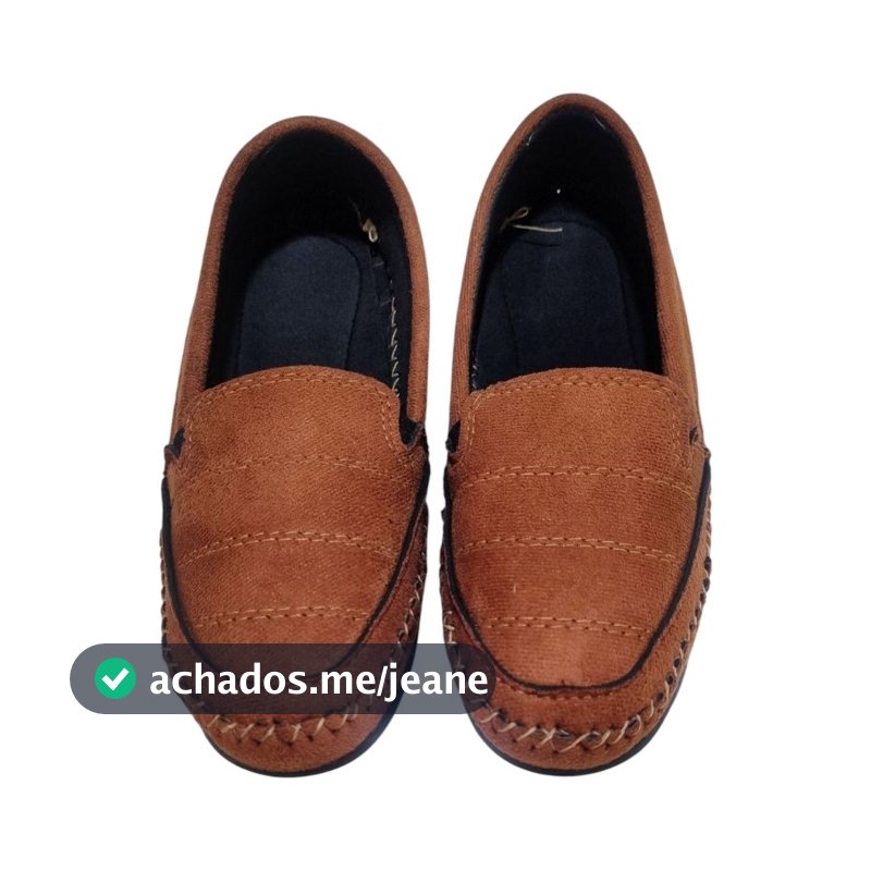 sapatilha ou sapato masculino mocassim na camurça.