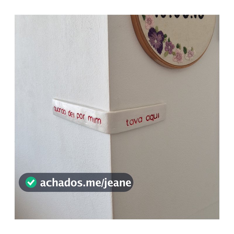 Placa Decorativa para Canto de Parede em Cerâmica Fria