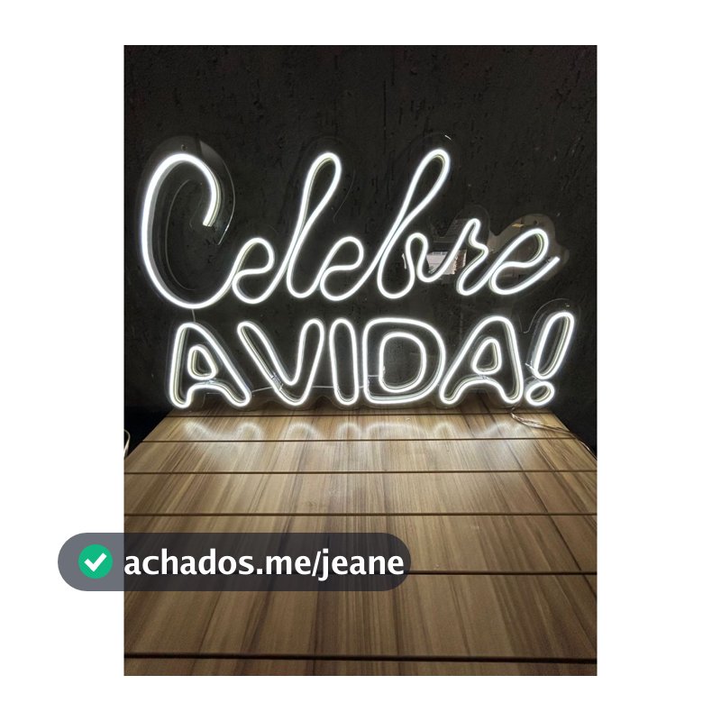 Placa Decorativa LED Neon "Celebre a Vida" 50x30cm