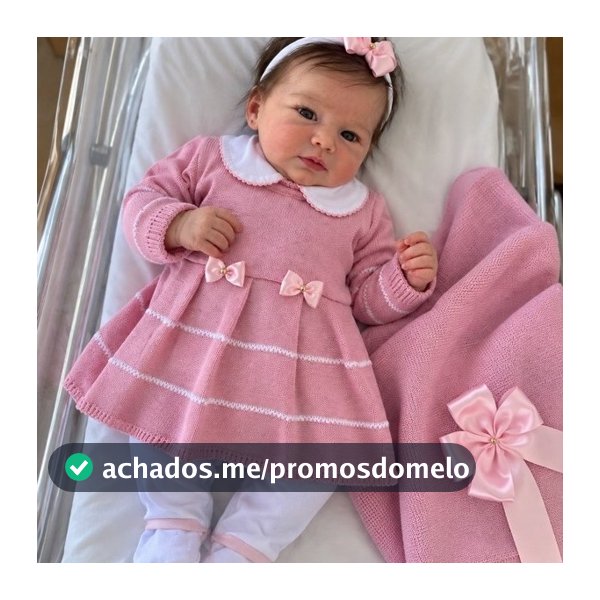 Saída de maternidade rosa em tricô Taís