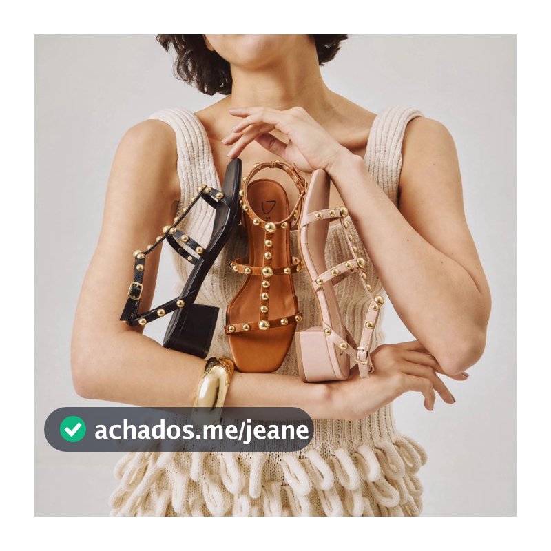 Sandália Feminina Salto Bloco 3cm com Tachas Douradas e Tiras- Moderna