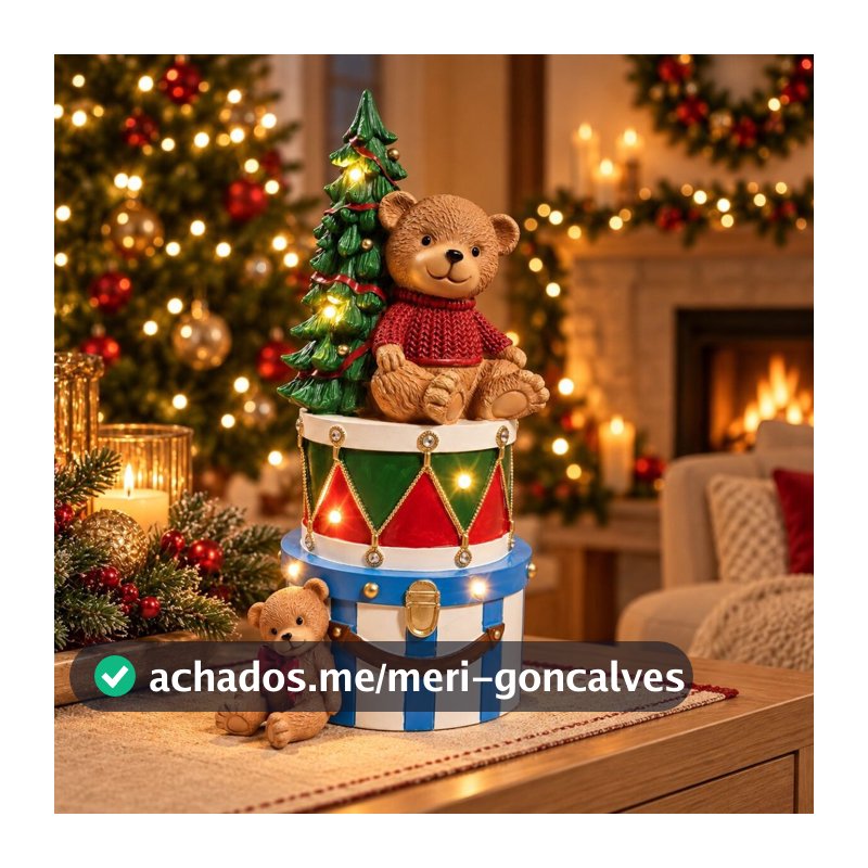 Urso Natalino com Árvore e Caixas LED 35cm Decoração de Natal Cromus