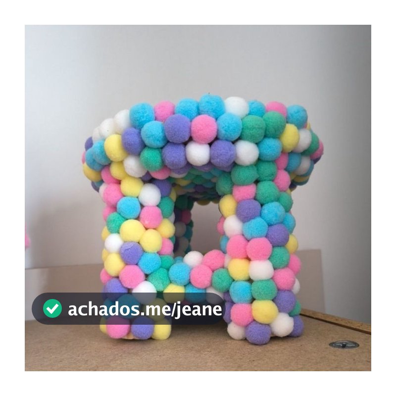 Banquinho PomPom decorativo