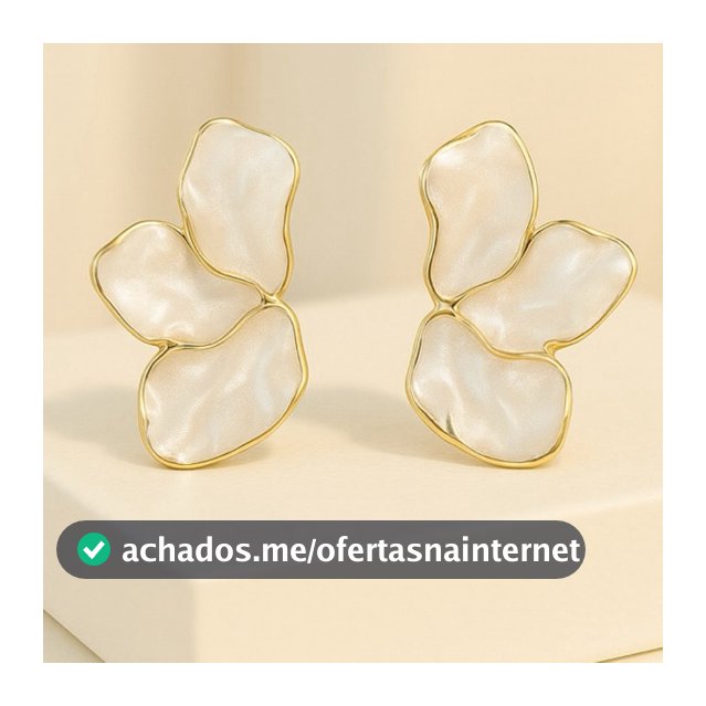 Brinco Meia Pétala Flor esmaltado em madrepérola folheado à ouro