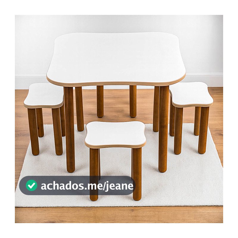 Mesinha Infantil Com Quatro Banquinhos em MDF e Madeira Fácil de Montar Fabricação Própria