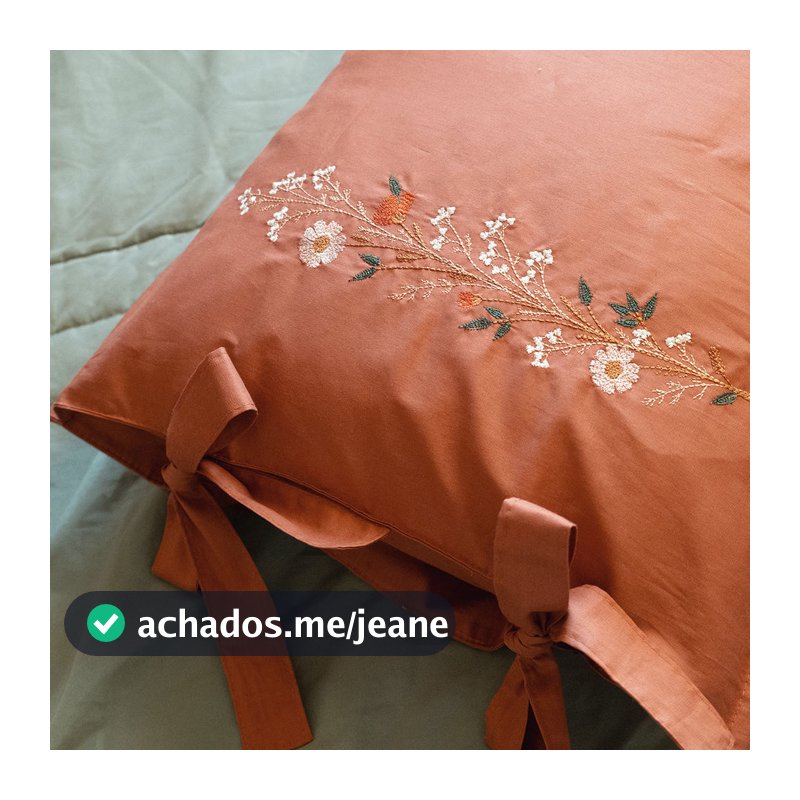 Fronha Terracota com Laços e Bordado Floral 100% Algodão 50x70 cm - UNIDADE
