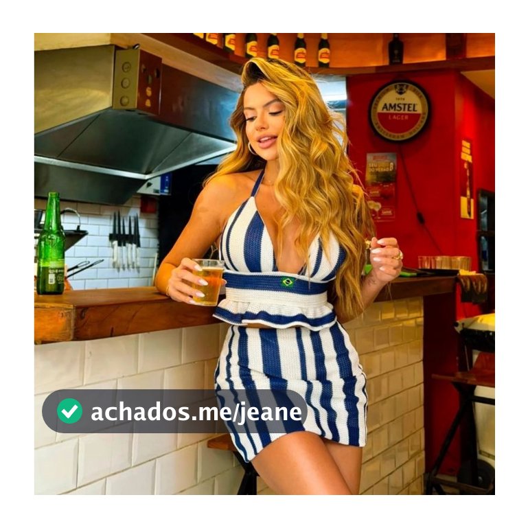Conjunto feminino Listrado Crochê  Cropped frente única com saia curta ajustada