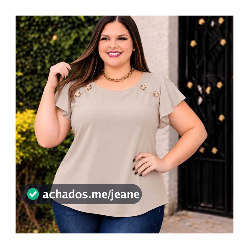 Blusa Feminina Plus Size Viscolinho Soltinha com Gola Redonda e Botões Decorativos no ombro