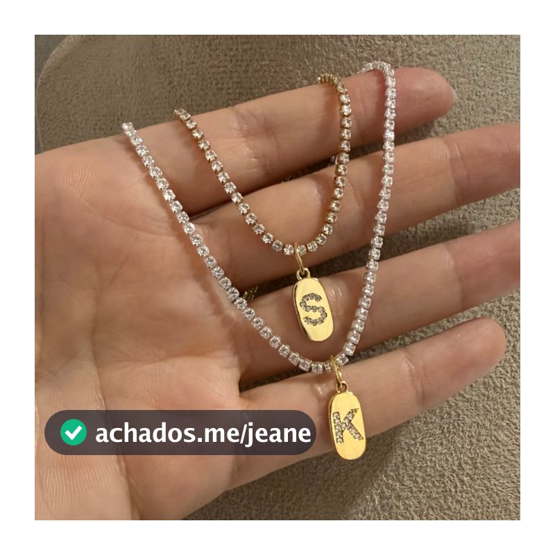 Colar Riviera Plaquinha com Pingente Letra Cravejada Banho Ouro 18k e Prata 925