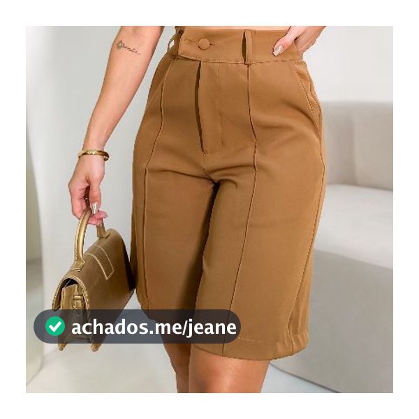 bermuda feminina Calças elegantes de comprimento médio com botões duplos e bolsos.