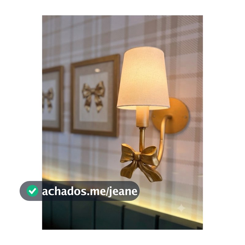 Arandela Laço Dourado + Cúpula Bege Quarto Bebê Infantil