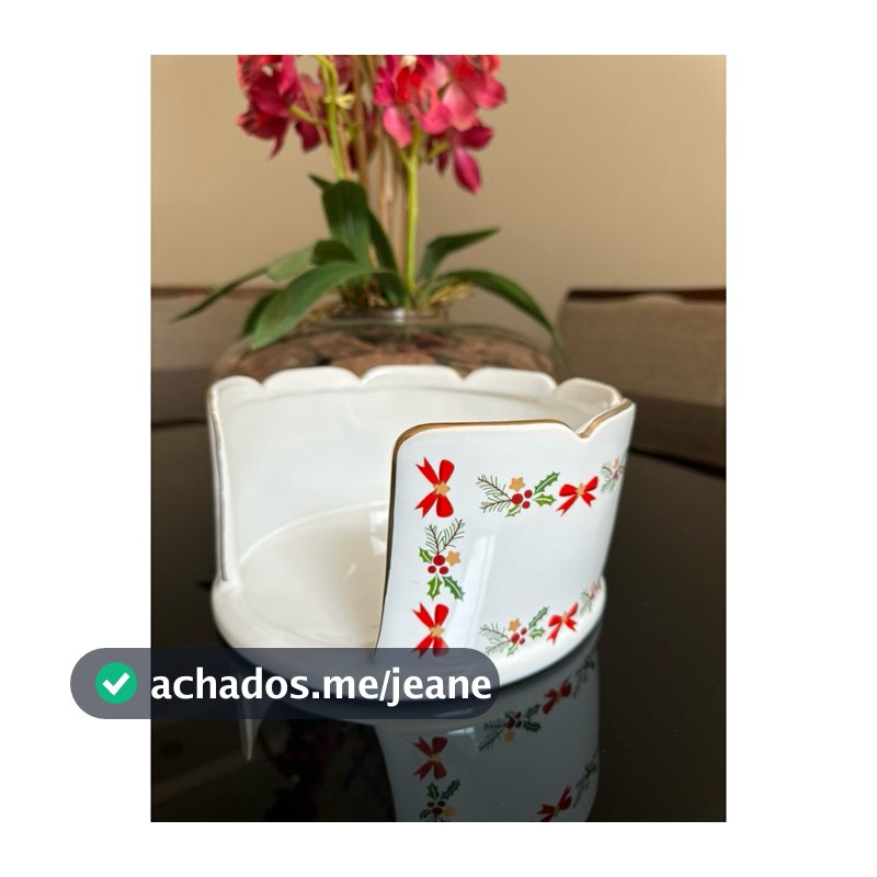 Porta Panetone Grande em Cerâmica Filetado a Ouro Natal