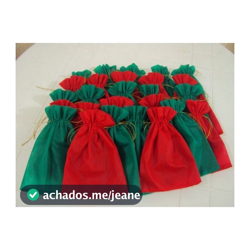 Saquinho surpresa de TNT (Natal chegando, você pode presentear pessoa neste lindo saquinho TNT de natal)