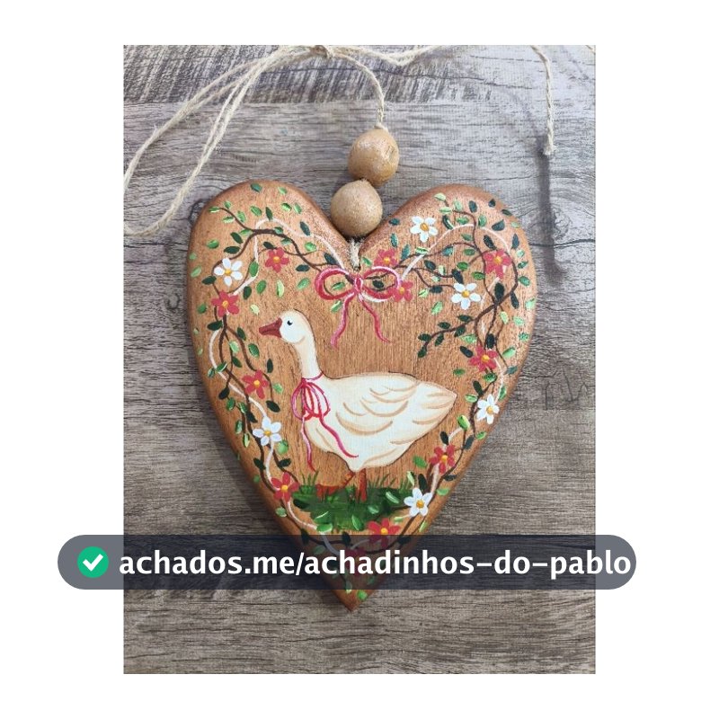 Coração de madeira com pintura de patinho
