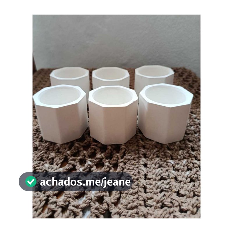 Kit de 100 Vasinhos de Gesso Octogonal para Suculentas Lemb,rancinhas e Casamentos