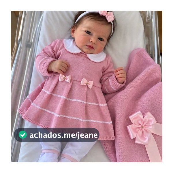 Saída de maternidade rosa em tricô Taís