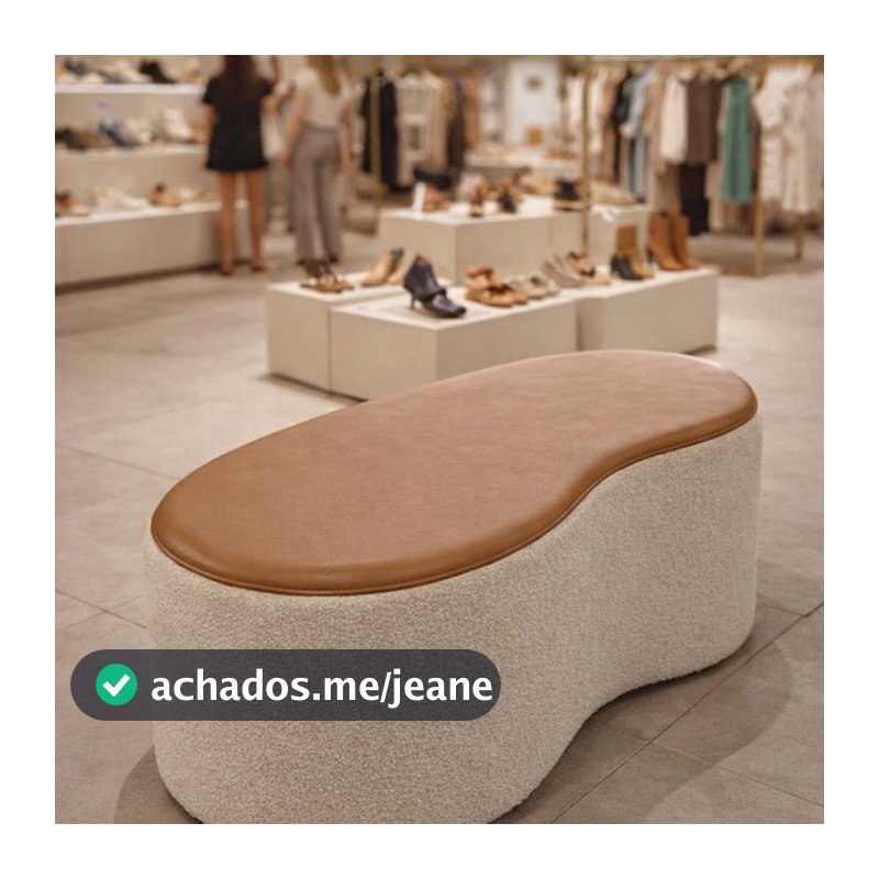 Puff Orgânico Modelo Curvo e Versátil Elegante Banco Para Descanso 80x45 Decorativo Assento Em Tecido Courino Caramelo