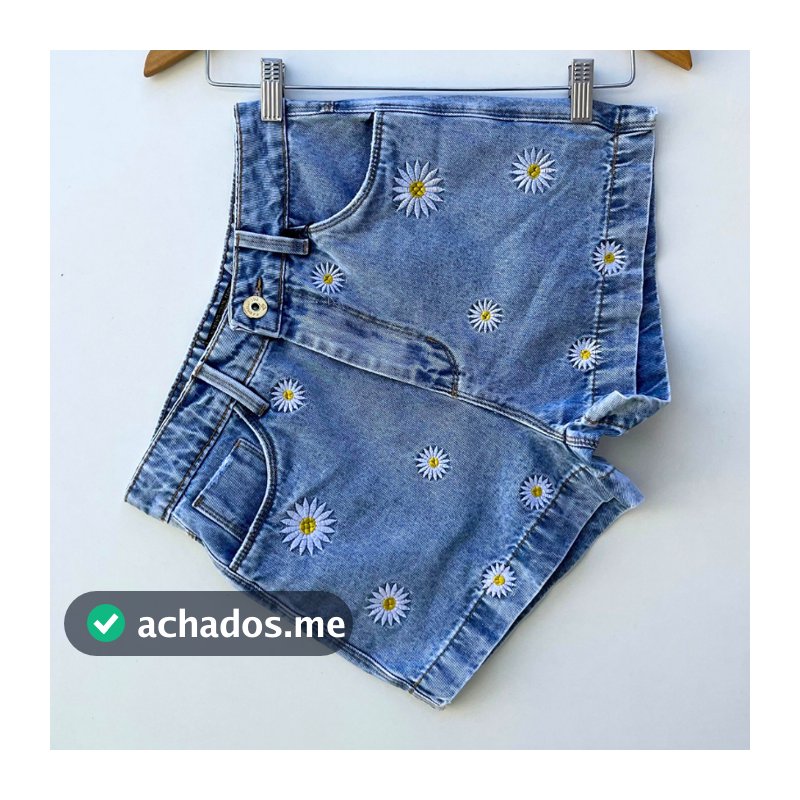 Short jeans feminino cintura alta bordado margarida