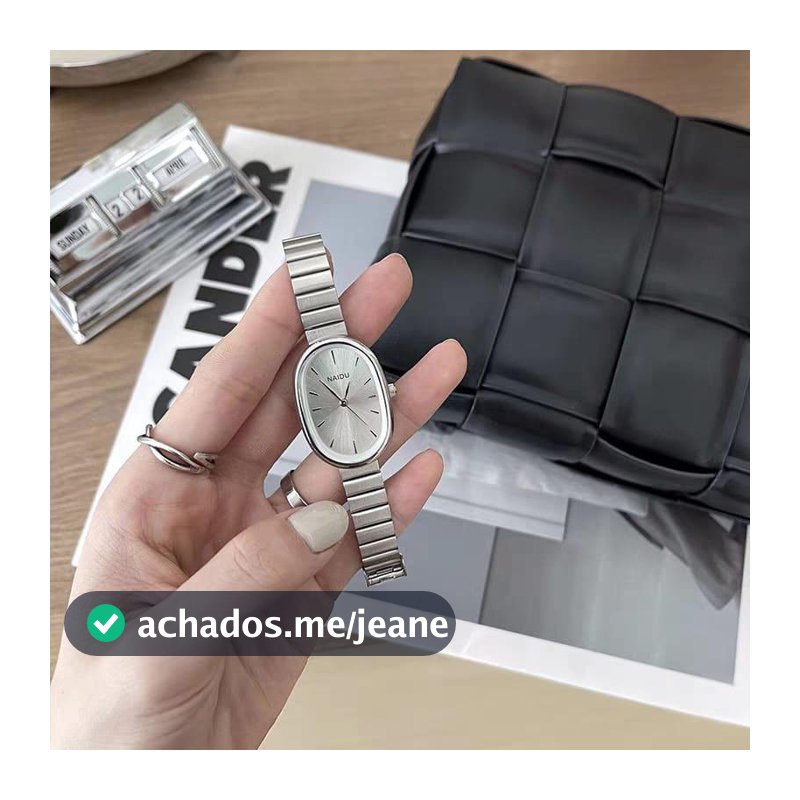 Relógio oval minimalista de luxo