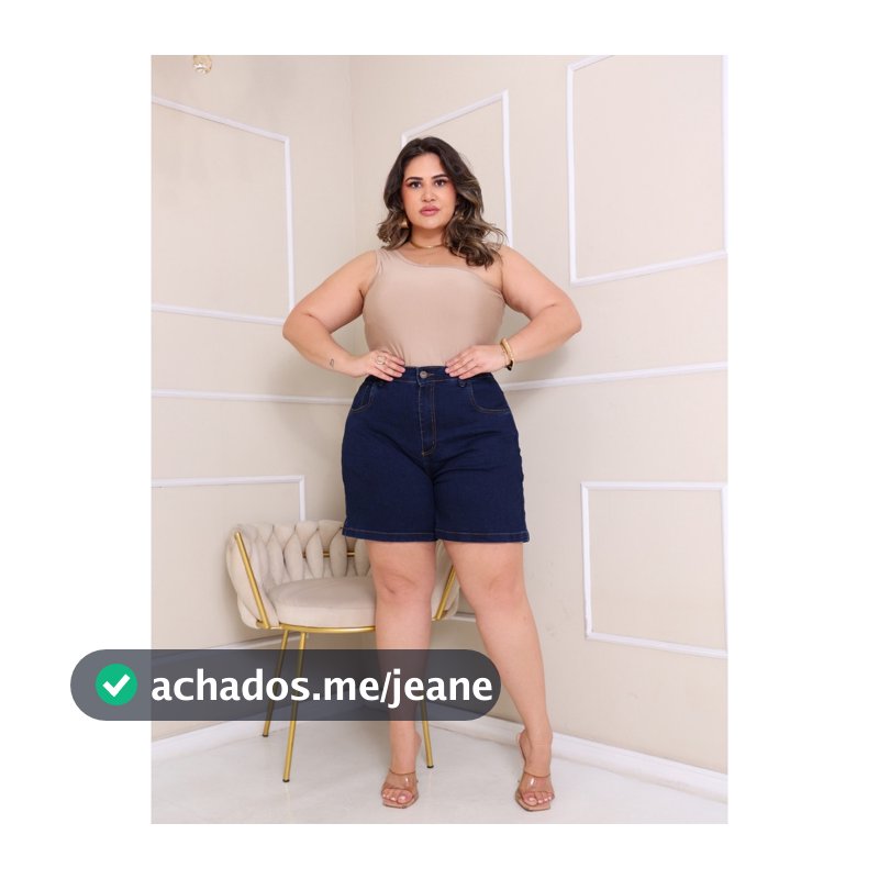 Shorts Bermuda Jeans Plus Size Lavagem Escura Cintura Alta Bolsos Modelagem Soltinha Meia Coxa Elastano
