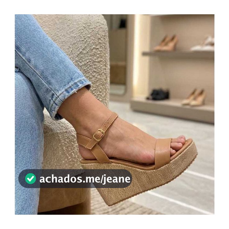 Sandália Anabela Feminina Bege Salto Alto Plataforma Confortável com Fivela Ajustável