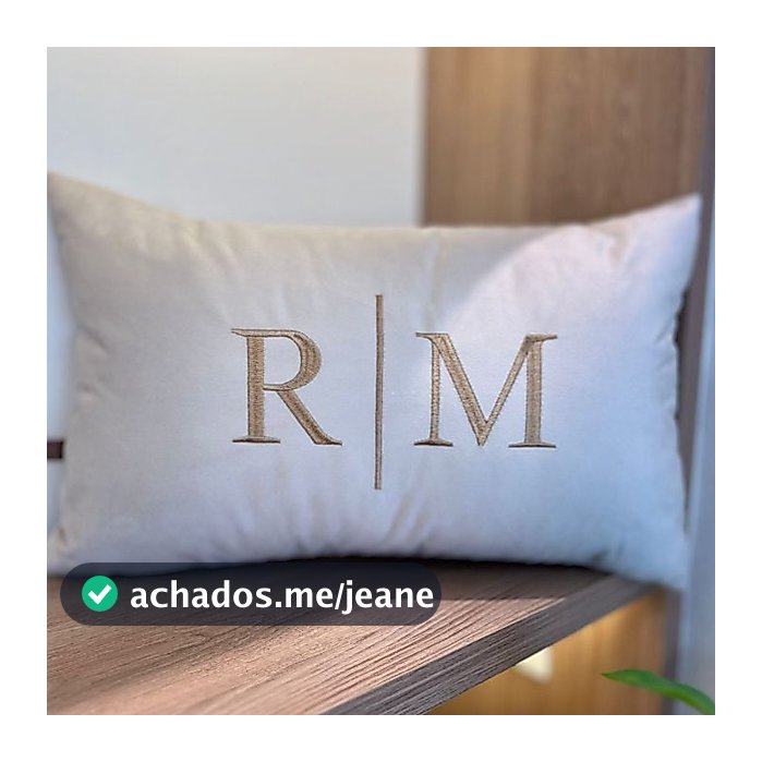 Almofada Baguete Personalizada INICIAL | INICIAL Casal Bordada (01 UNIDADE) 50x30 Com Enchimento Cama Posta