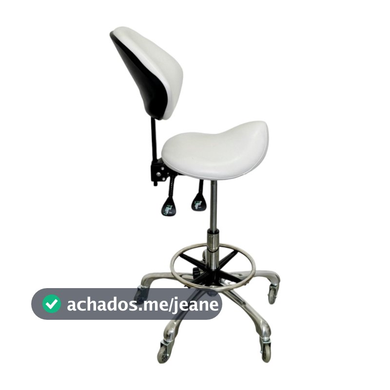 Mocho Sela Luxo Banco Encosto Regulável Base Cromada Ajustável A Gás Rodízios Estética Estek