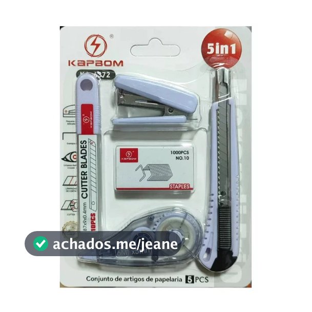 O kit de papelaria inclui cortador, grampeador e fita corretiva para escritórios escolares