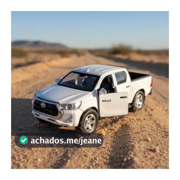 Miniatura Toyota Hilux 2021 1:36 Metal com Luz e Som Abre Portas Fricção Carro Coleção 12cm c/s Caixa