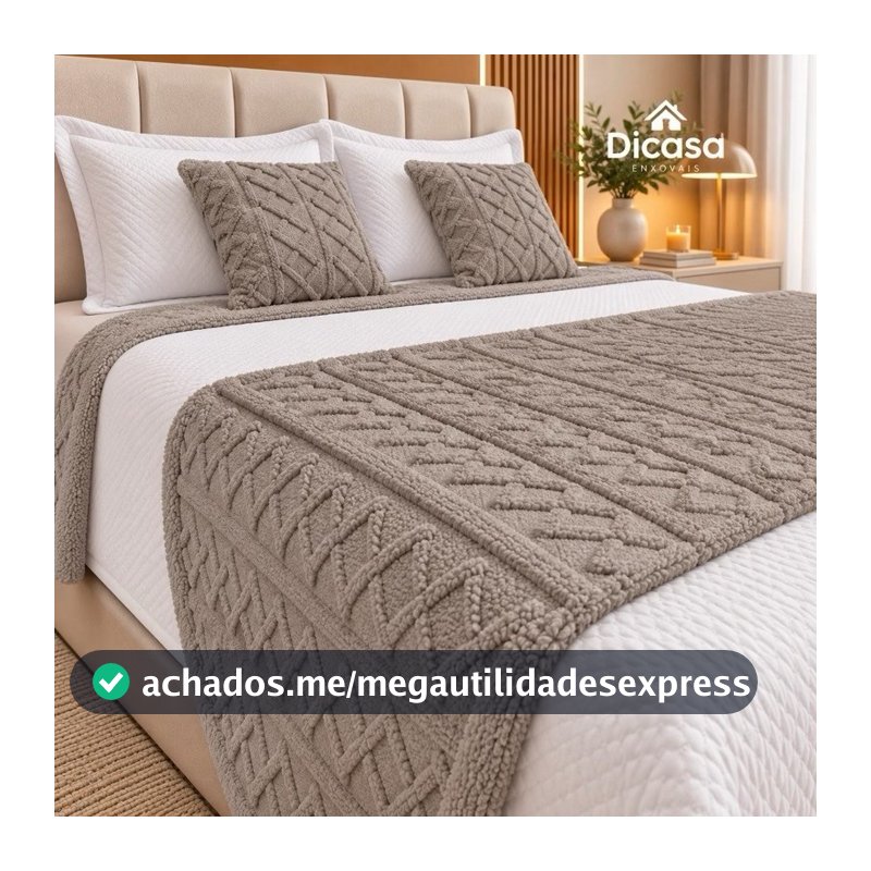 Kit Peseira Decorativa 3 Peças para Cama Casal Queen Peseira e 2 Capas de Almofadas Jogo de Cama